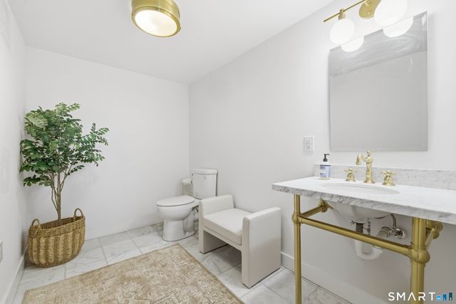 33 Harkness Drive, Madison, CT 06443