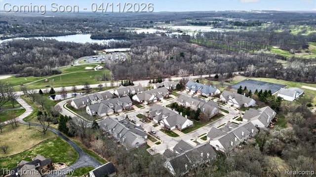 626 Rachel Lane, Milford, MI 48381