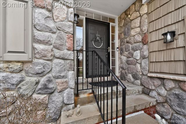 626 Rachel Lane, Milford, MI 48381