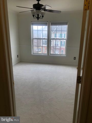 4091 CRESSIDA PL, Woodbridge, VA 22192