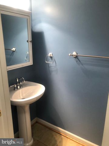 4091 CRESSIDA PL, Woodbridge, VA 22192