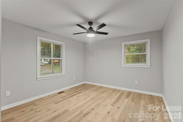 562 Barrington Place NW, Concord, NC 28027