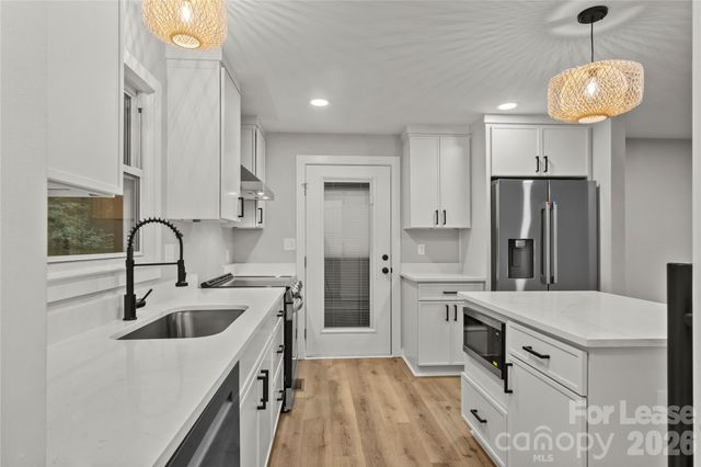 562 Barrington Place NW, Concord, NC 28027