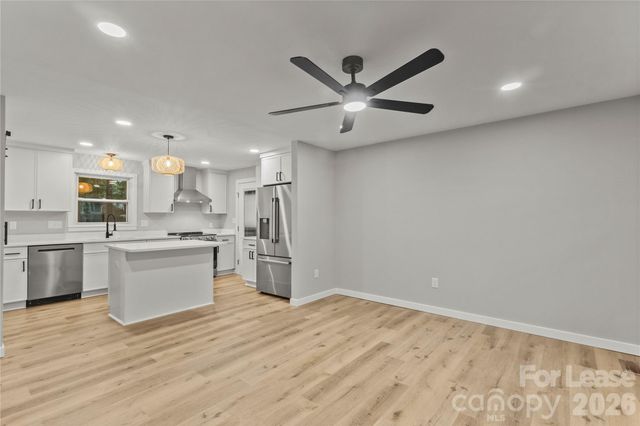 562 Barrington Place NW, Concord, NC 28027