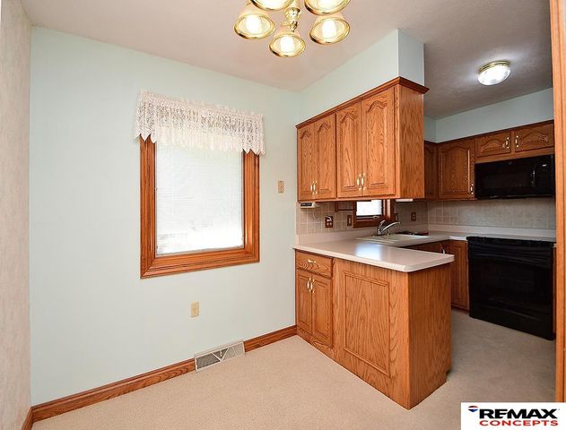 803 El Avado Avenue, Lincoln, NE 68504