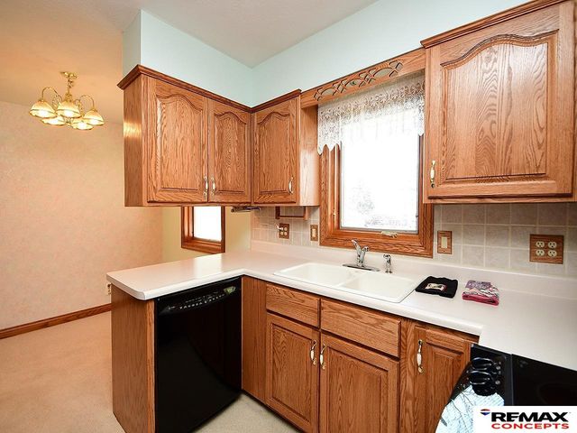 803 El Avado Avenue, Lincoln, NE 68504