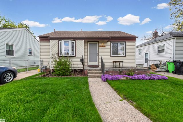 25263 Leach Streets, Roseville, MI 48066