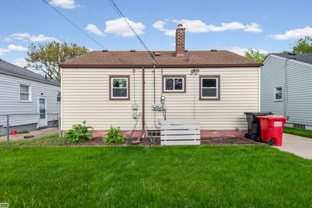 25263 Leach Streets, Roseville, MI 48066