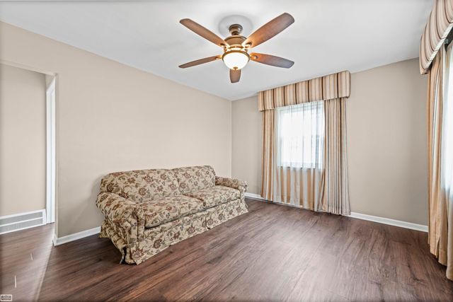 25263 Leach Streets, Roseville, MI 48066