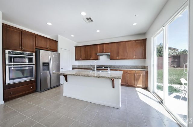 5302 Twinkle Lane, Bakersfield, CA 93313