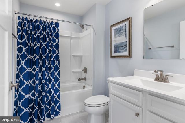 1850 CARACAS BLVD, Martinsburg, WV 25403