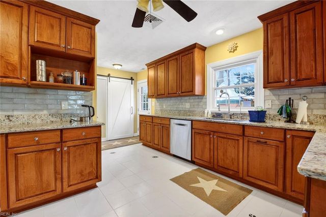 3501 Lynnwood DR, Virginia Beach, VA 23452