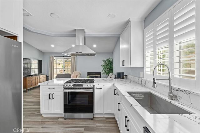 2330 W Sunrise Drive, Rialto, CA 92377