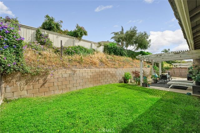 2330 W Sunrise Drive, Rialto, CA 92377