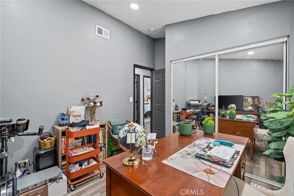 Image 22 of property listing at 2330 W Sunrise Drive, Rialto, CA 92377