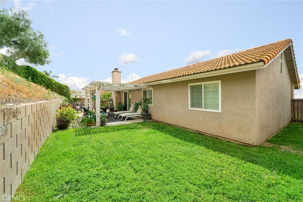 Image 30 of property listing at 2330 W Sunrise Drive, Rialto, CA 92377