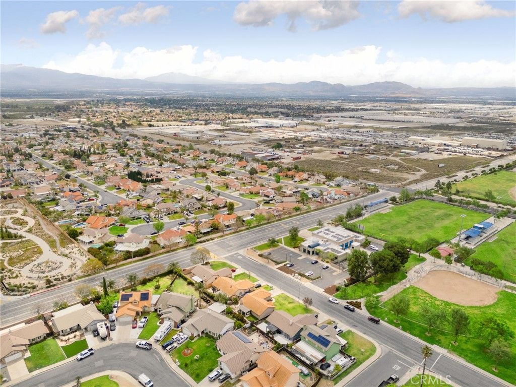 Image 39 of property listing at 2330 W Sunrise Drive, Rialto, CA 92377