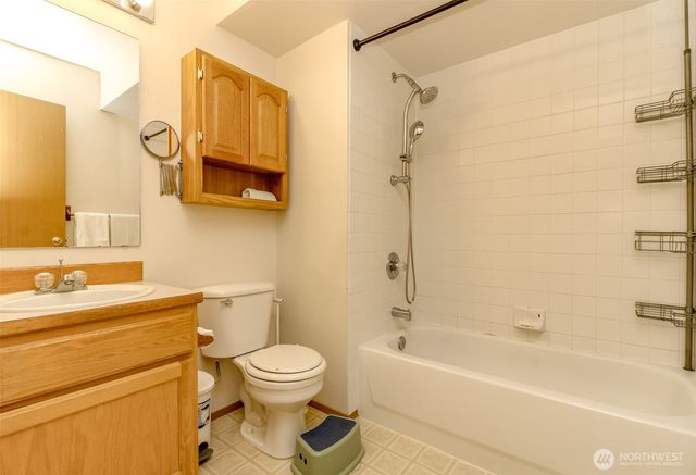 13723 21st Avenue E, Tacoma, WA 98445