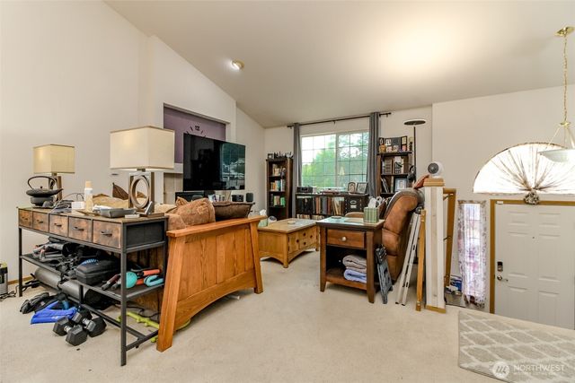 13723 21st Avenue E, Tacoma, WA 98445