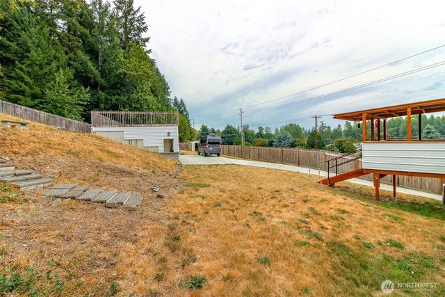 13723 21st Avenue E, Tacoma, WA 98445