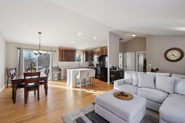 5145 Sundance Run, Mayer, MN 55360