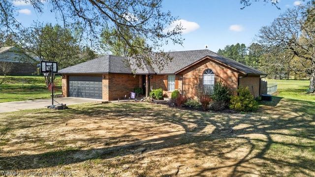 2013 Central Avenue, Poteau, OK 74953