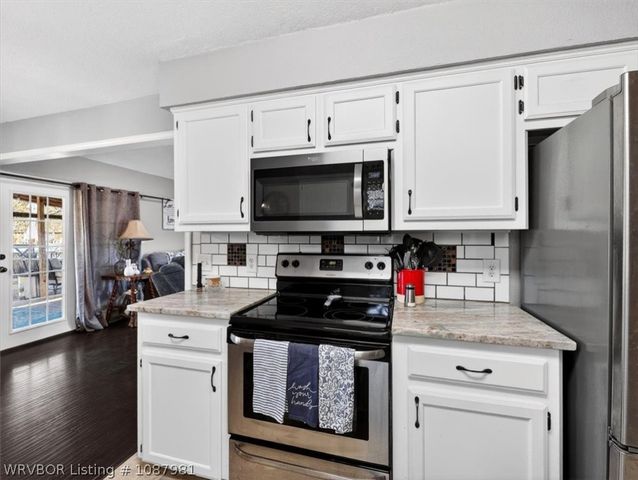 2013 Central Avenue, Poteau, OK 74953