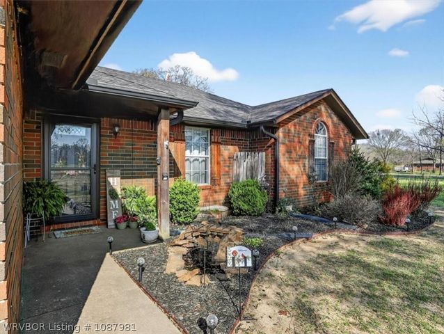 2013 Central Avenue, Poteau, OK 74953