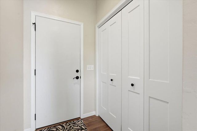 588 Stonewood Court, Evansville, WI 53536