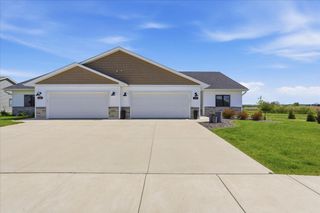 588 Stonewood Court, Evansville, WI 53536