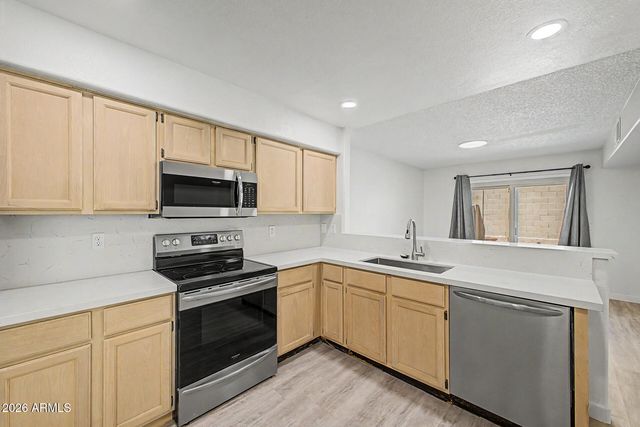 13824 S 42ND Way, Phoenix, AZ 85044