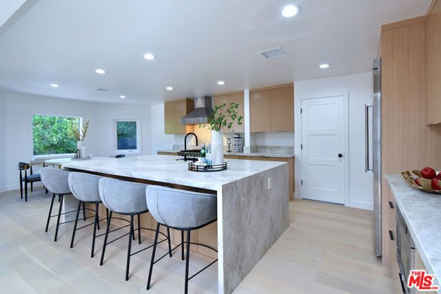 19061 Wells Drive, Los Angeles, CA 91356
