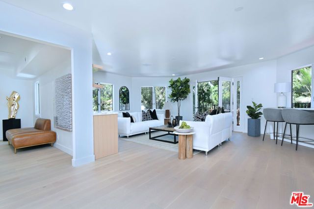19061 Wells Drive, Los Angeles, CA 91356