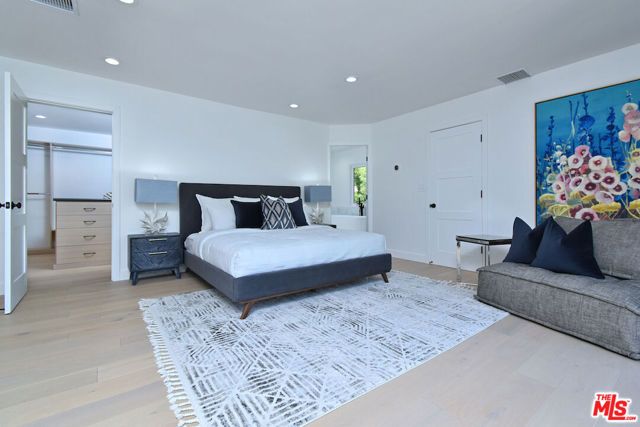 19061 Wells Drive, Los Angeles, CA 91356