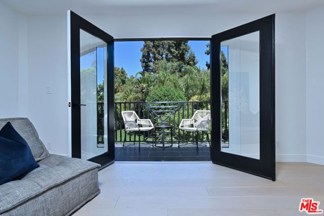 19061 Wells Drive, Los Angeles, CA 91356