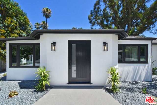 19061 Wells Drive, Los Angeles, CA 91356