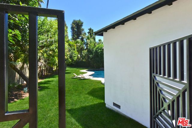 19061 Wells Drive, Los Angeles, CA 91356