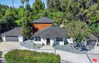 19061 Wells Drive, Los Angeles, CA 91356
