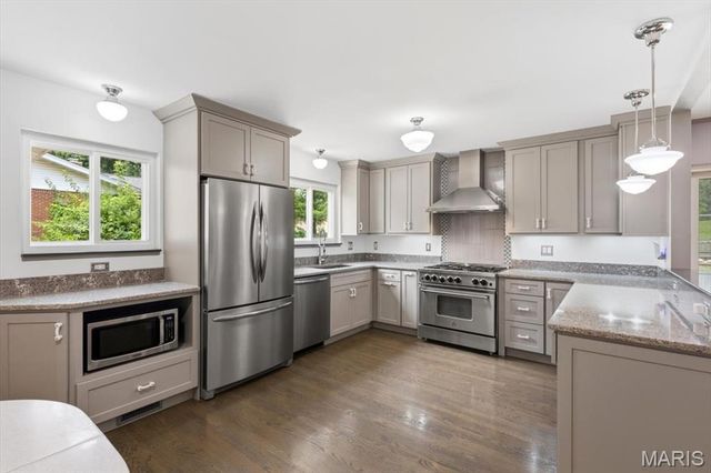 113 High Valley Drive, Chesterfield, MO 63017