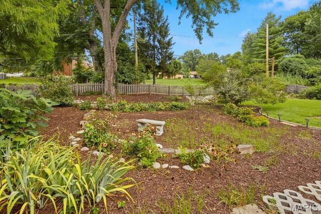113 High Valley Drive, Chesterfield, MO 63017