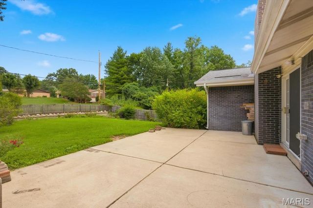 113 High Valley Drive, Chesterfield, MO 63017