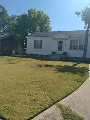 1516 NW Williams Ave, Lawton, OK 73507