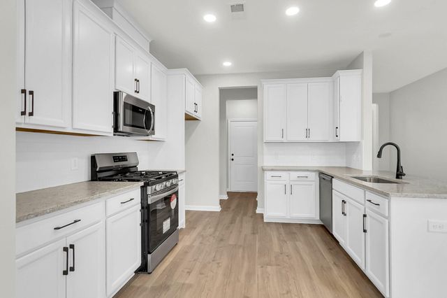 1807 Abbey Gardens Drive, Moncks Corner, SC 29461