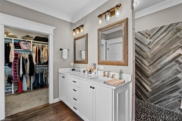 1342 Driftwood Acres Drive, Kernersville, NC 27284