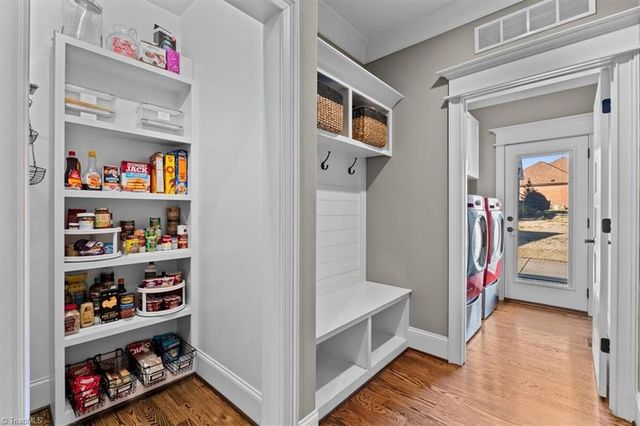 1342 Driftwood Acres Drive, Kernersville, NC 27284