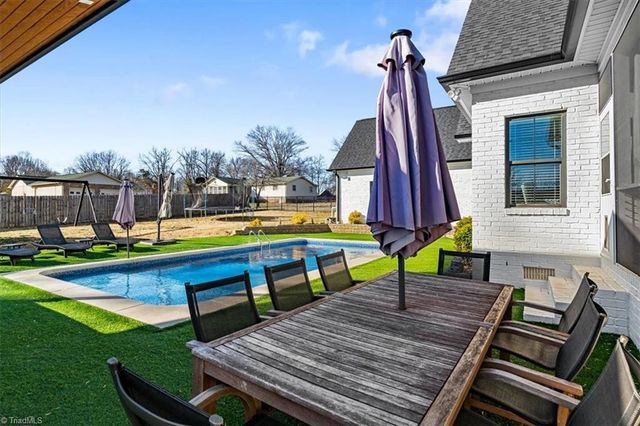 1342 Driftwood Acres Drive, Kernersville, NC 27284