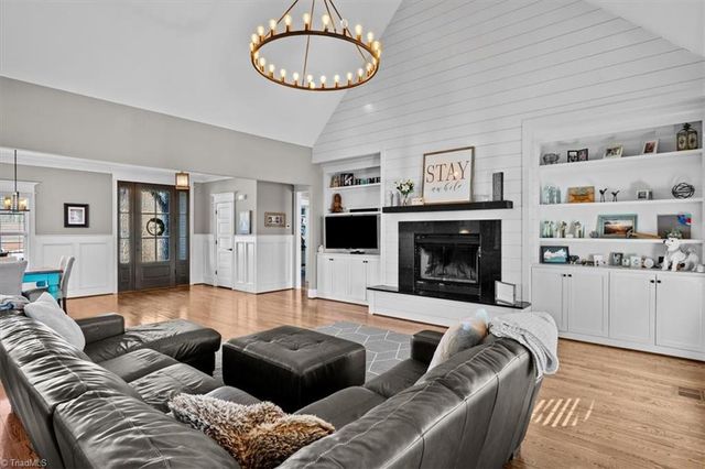 1342 Driftwood Acres Drive, Kernersville, NC 27284