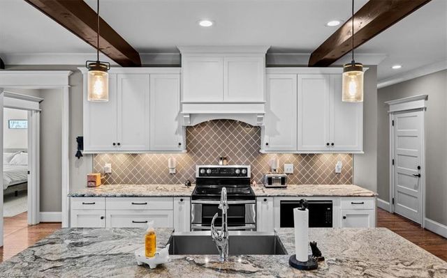 1342 Driftwood Acres Drive, Kernersville, NC 27284