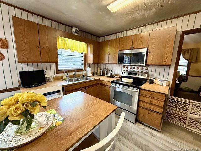 7117 Calamar Drive, Fayetteville, NC 28314