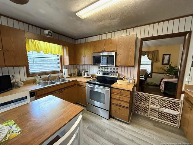 7117 Calamar Drive, Fayetteville, NC 28314